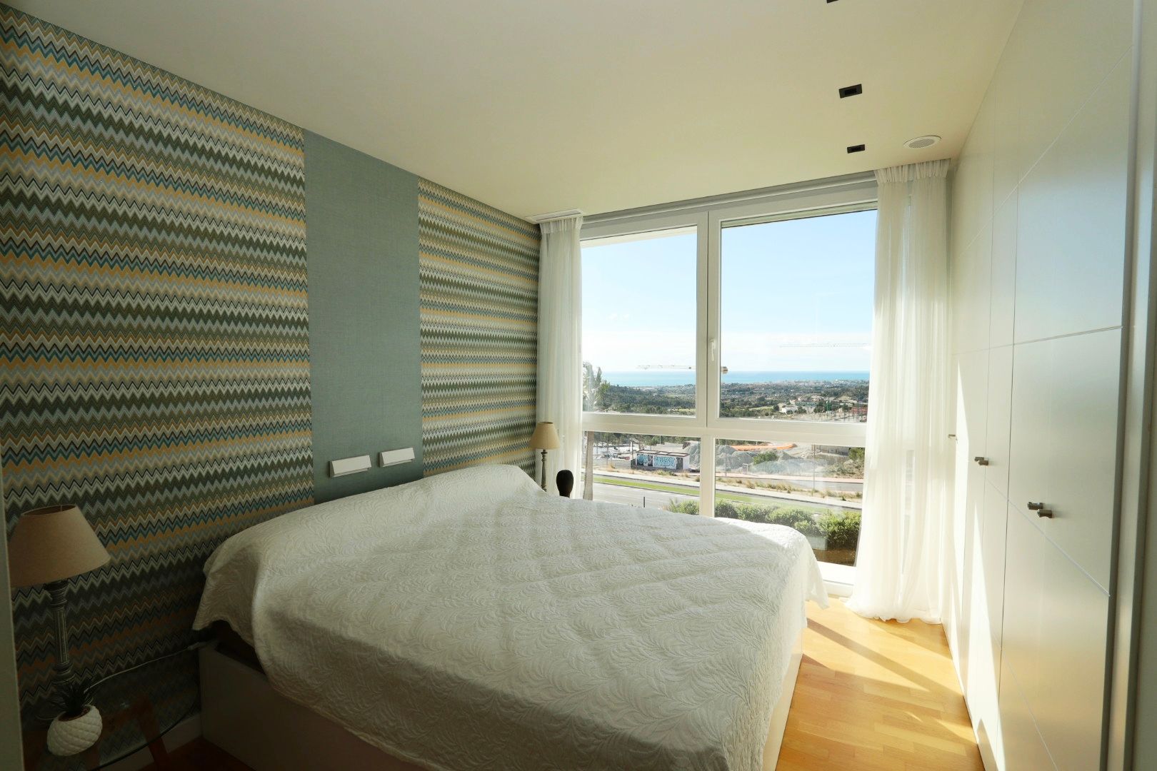 Master bedroom in villa for sale in Finestrat