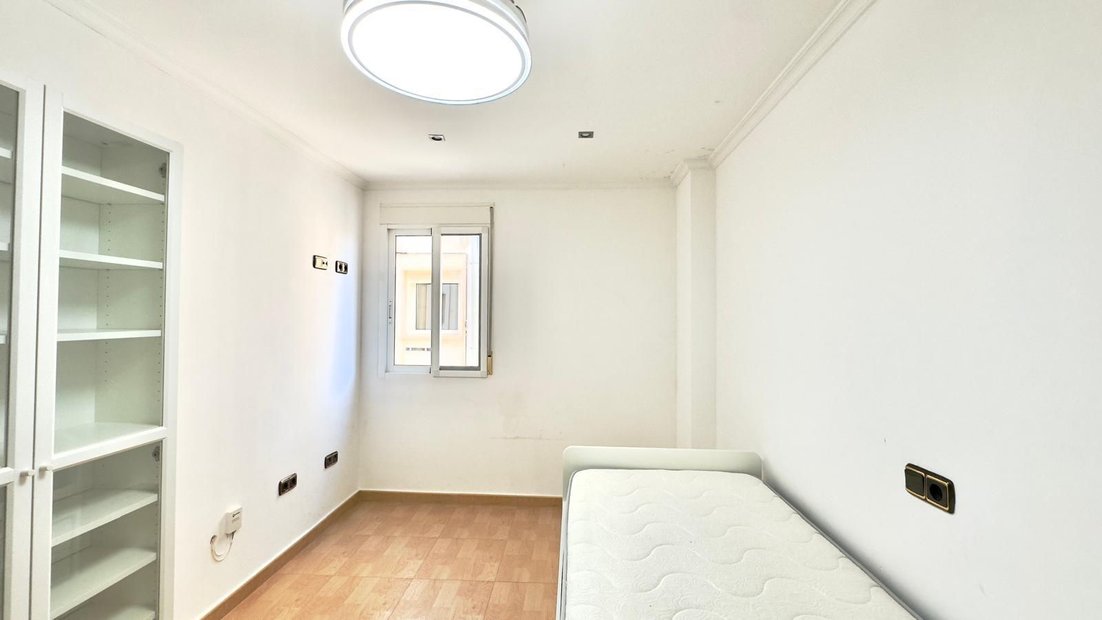 Kitchen in apartment for sale in Torrevieja
