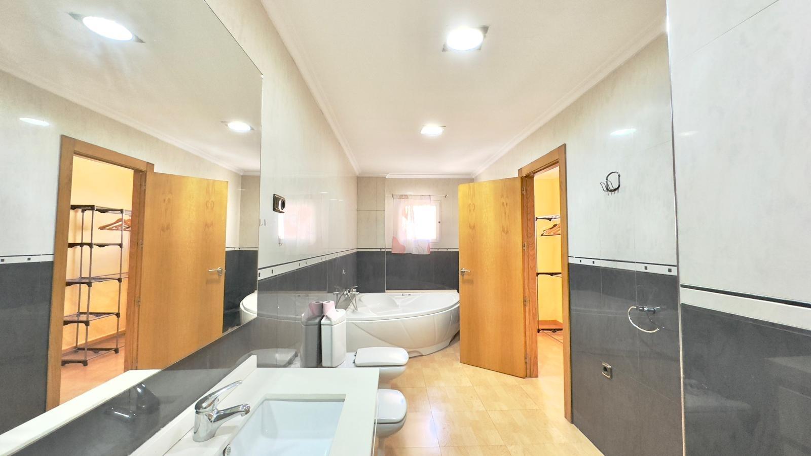 Terrace in apartment for sale in Torrevieja