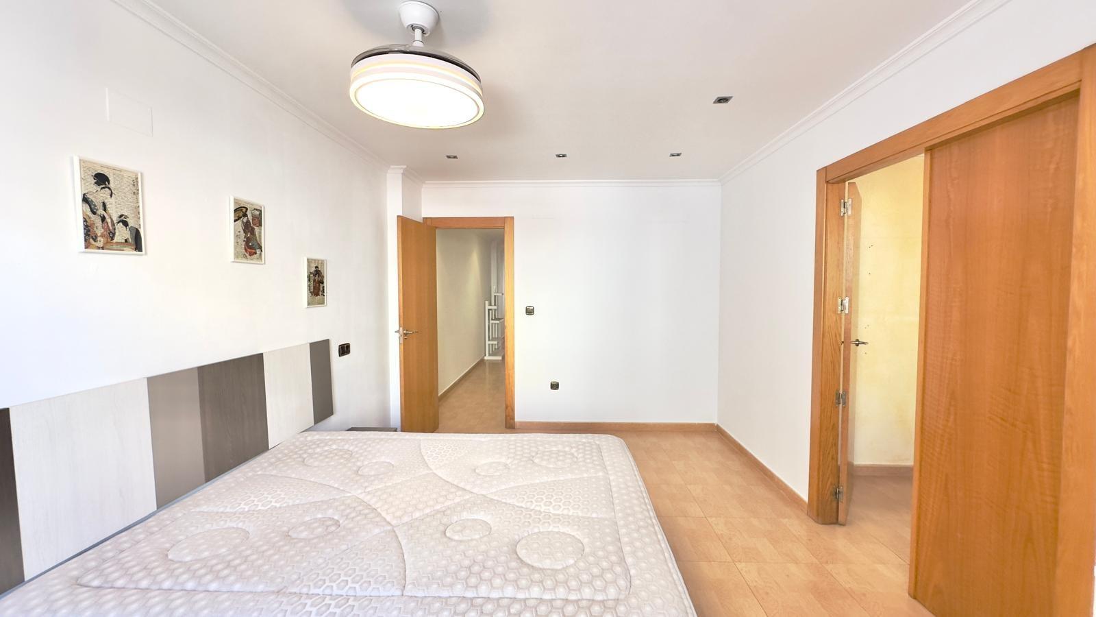 Bedroom in apartment for sale in Torrevieja