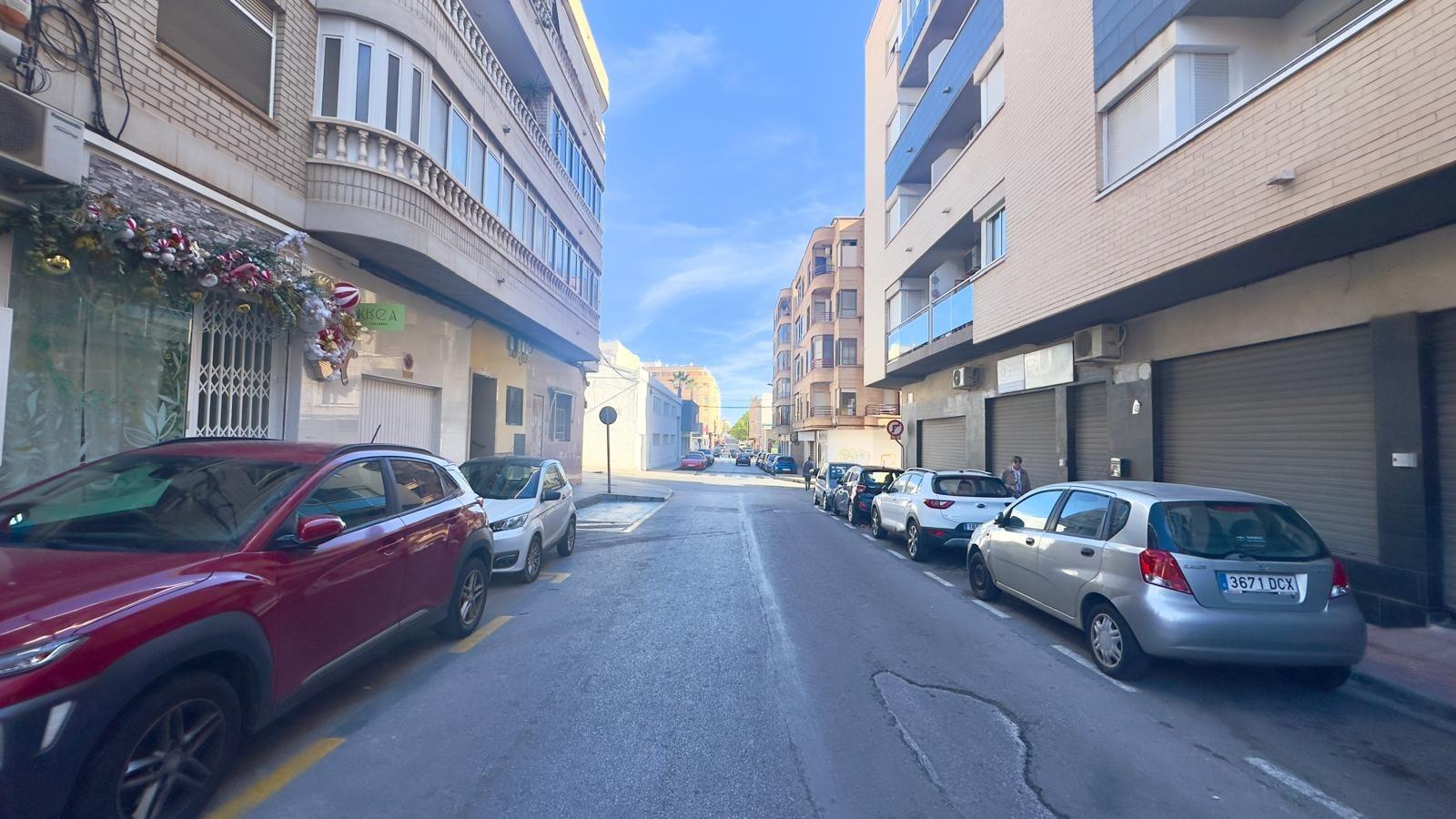 This spectacular flat, located on Calle Calera just 900 metres from the beach, offers a unique oppor