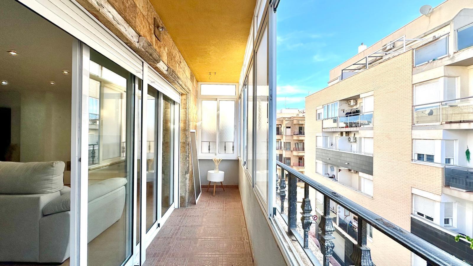 Master bedroom in apartment for sale in Torrevieja
