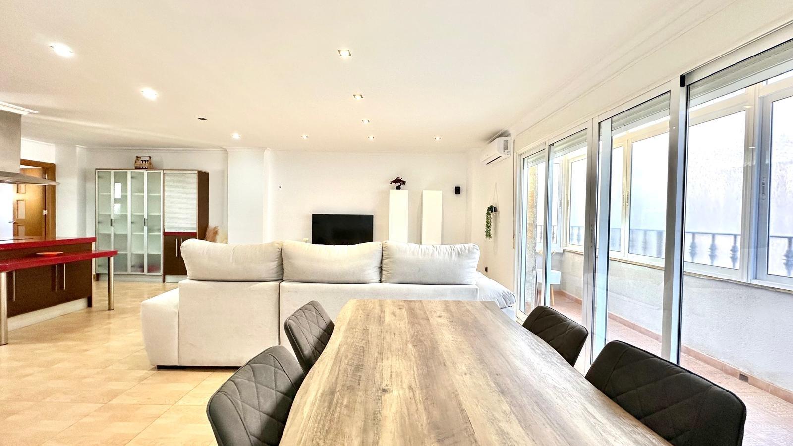 Master bedroom in apartment for sale in Torrevieja