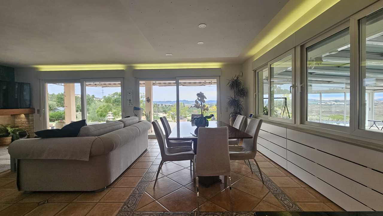 Master bedroom in villa for sale in Torremendo