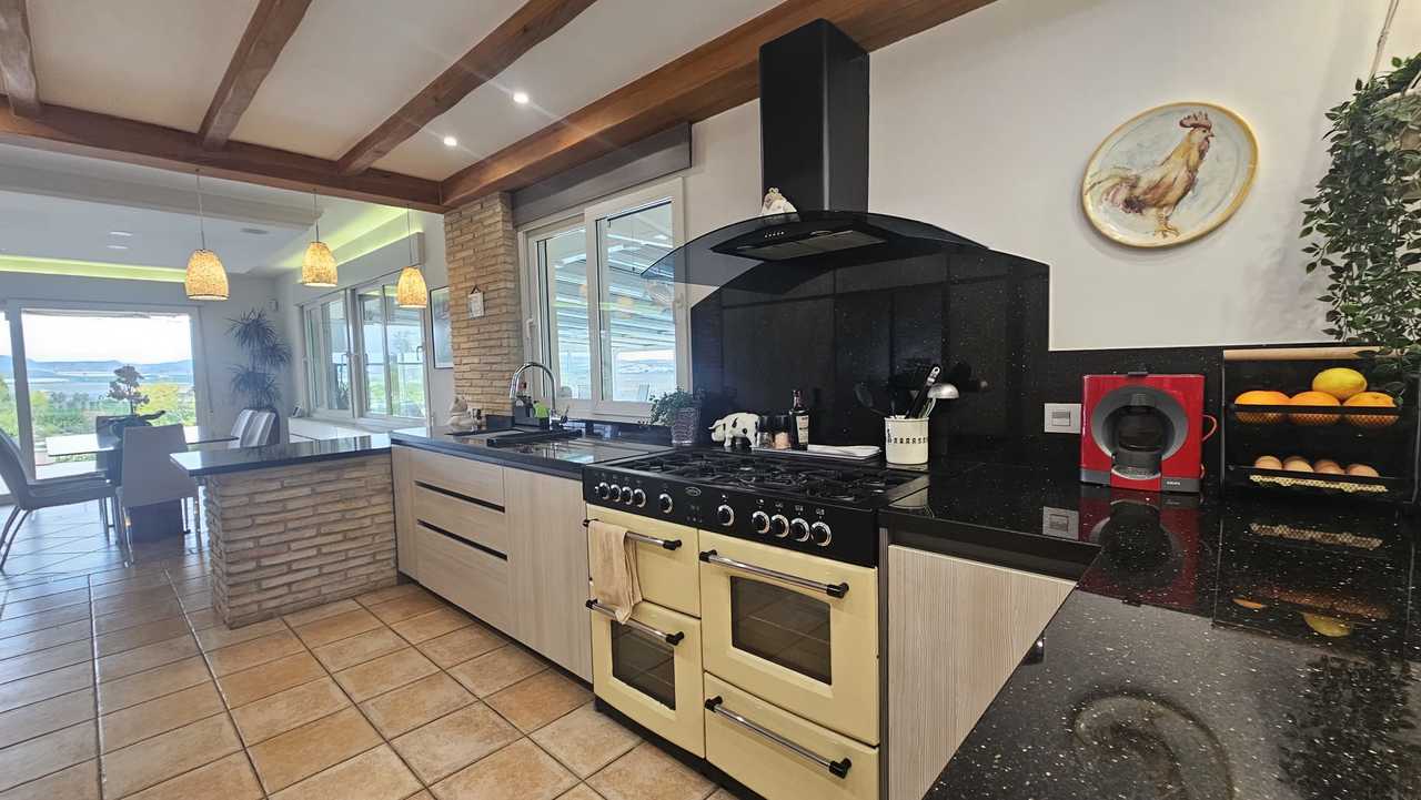Terrace in villa for sale in Torremendo