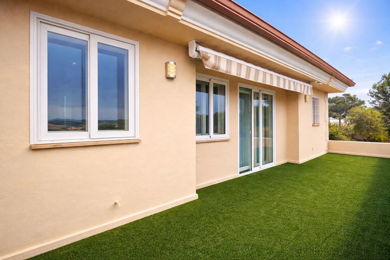 Garden in villa for sale in Torremendo