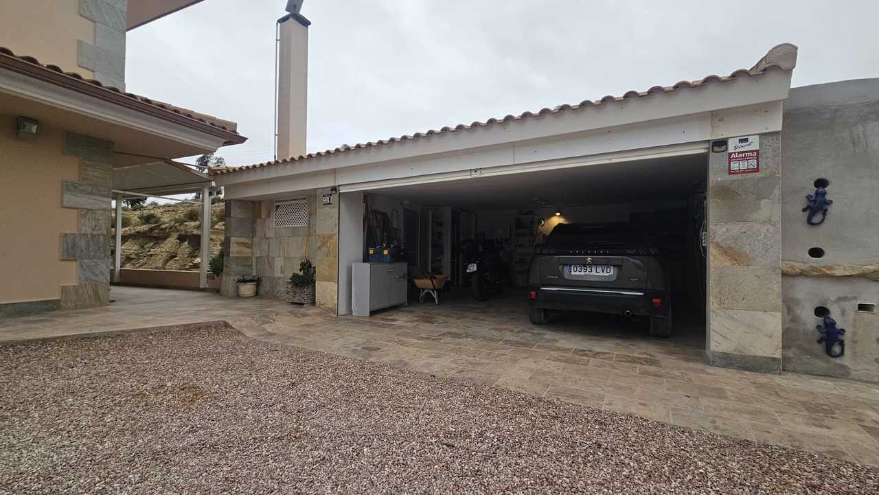 Master bedroom in villa for sale in Torremendo