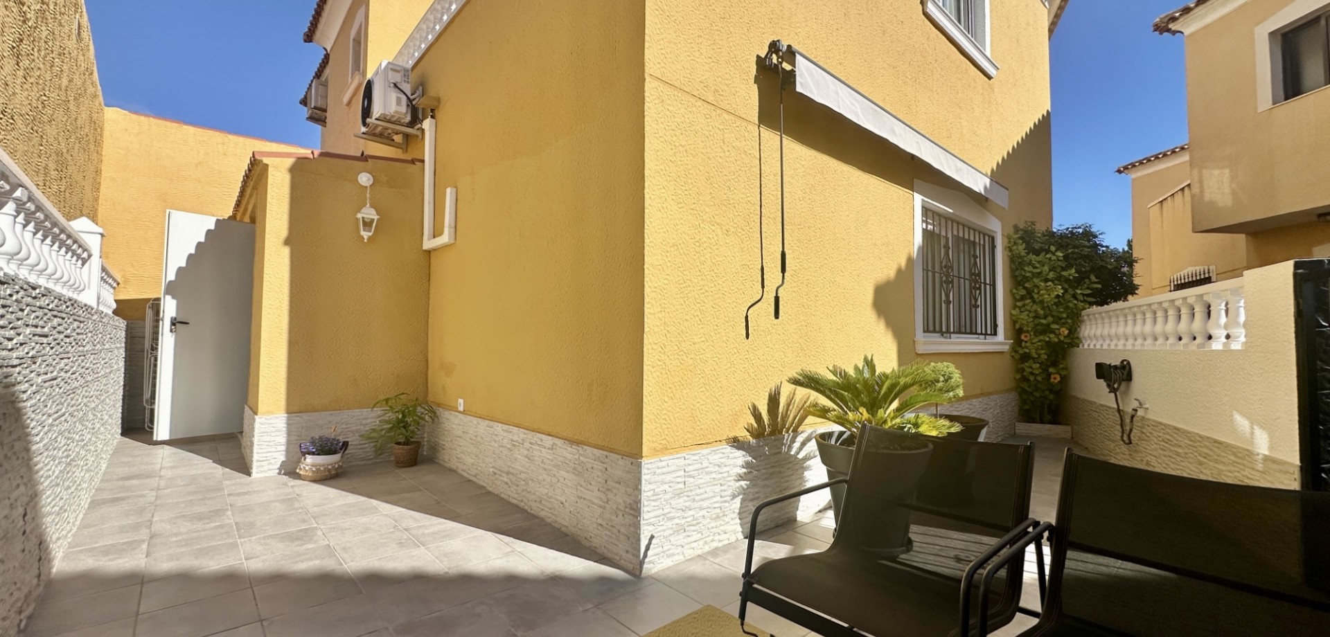 Bedroom in terraced for sale in Orihuela Costa