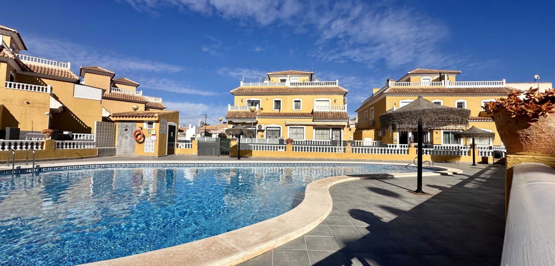 Garden in terraced for sale in Orihuela Costa