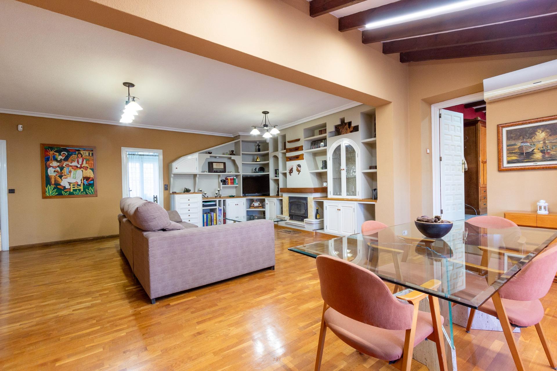 Kitchen in villa for sale in Torrevieja
