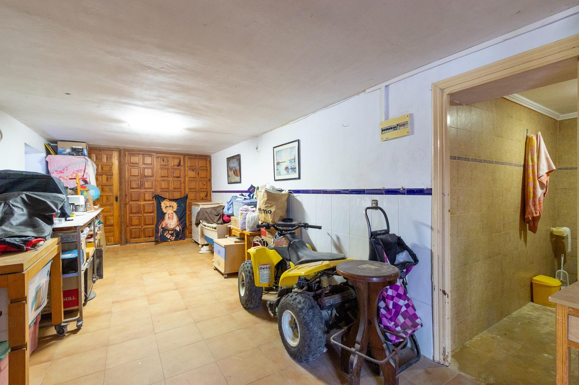 Dining area in villa for sale in Torrevieja