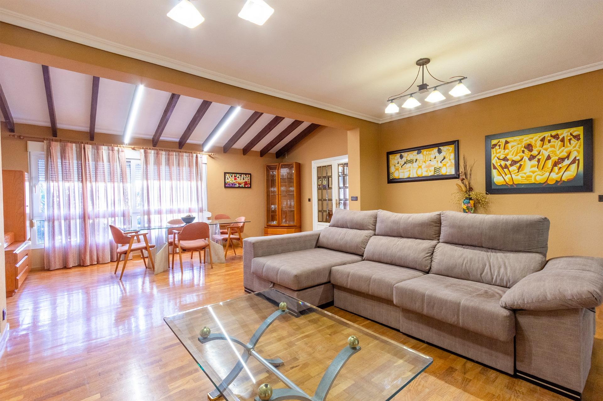 Pool area in villa for sale in Torrevieja
