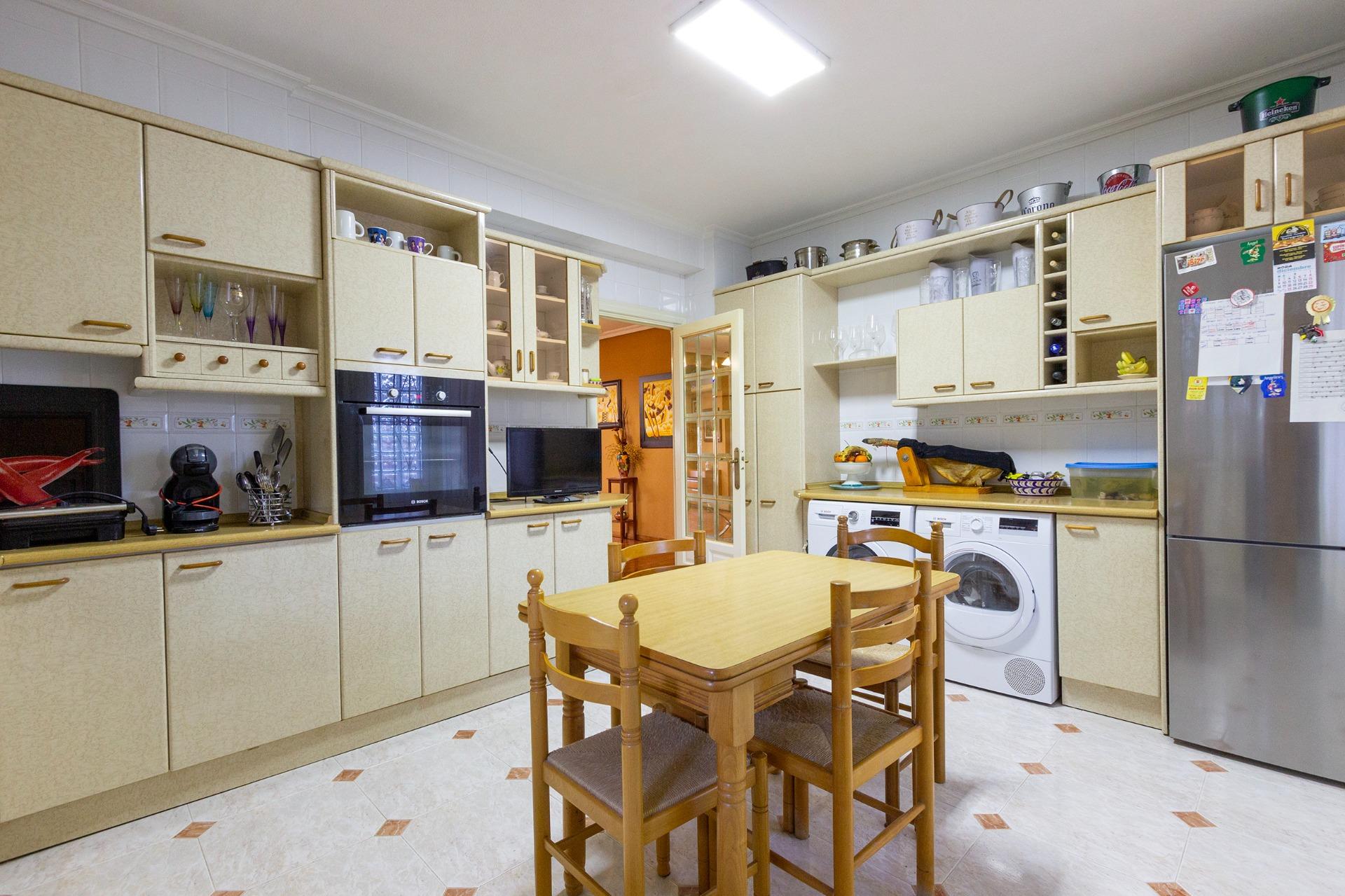 Dining area in villa for sale in Torrevieja