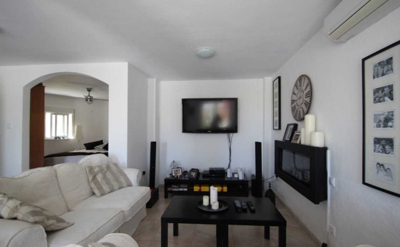 Terrace in villa for sale in Villamartin