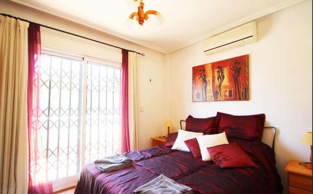 Terrace in villa for sale in Villamartin