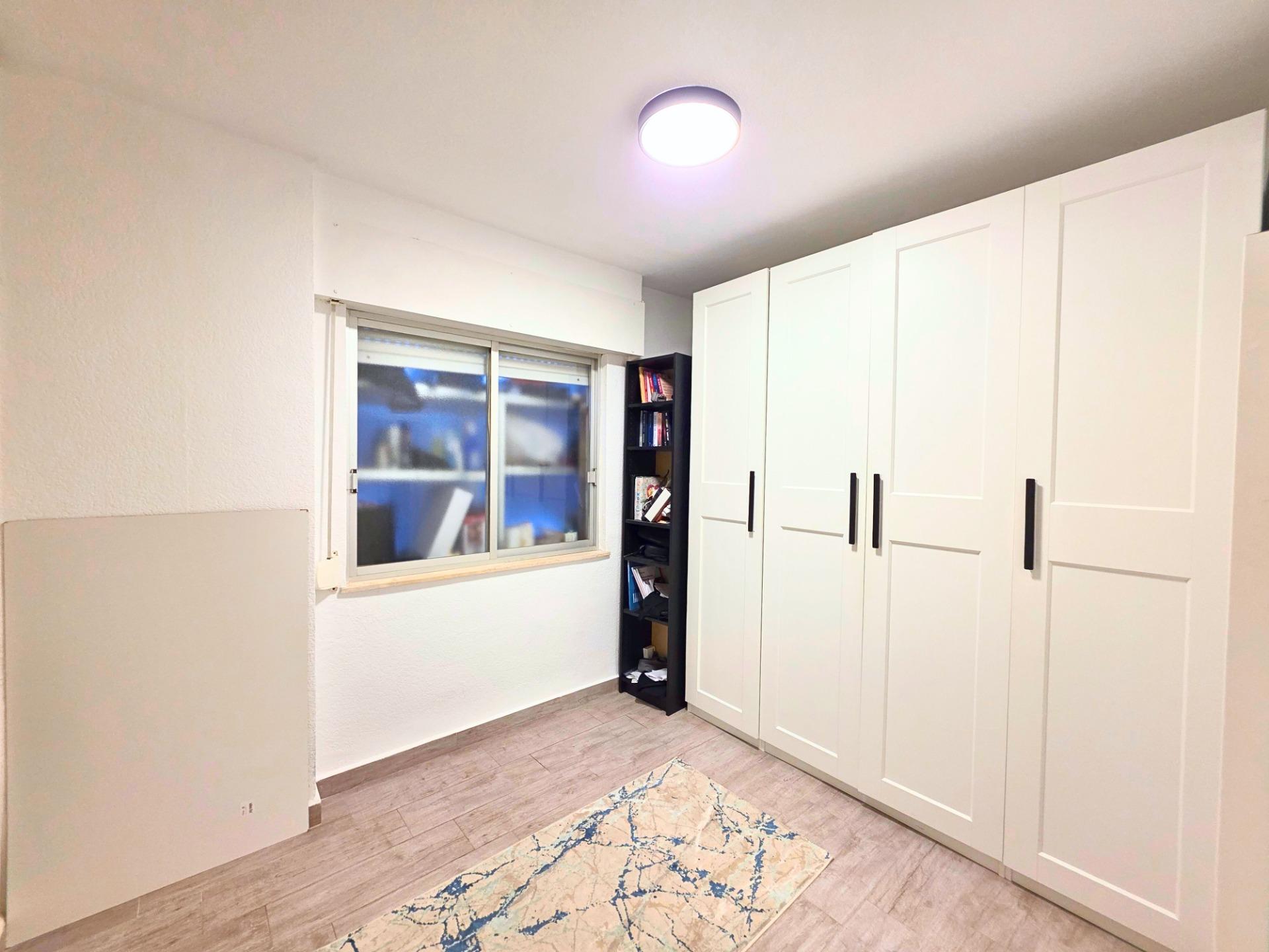 Bathroom in apartment for sale in Torrevieja