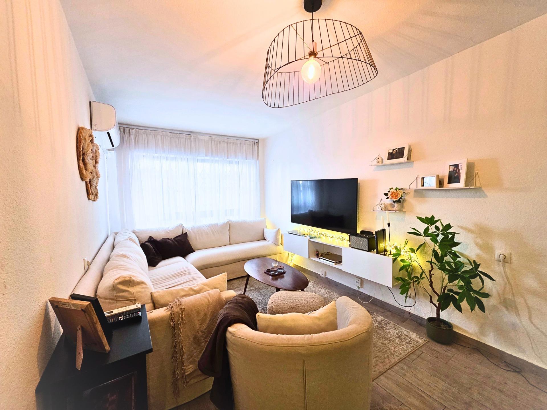 Bedrooms: 3, Bathrooms: 1, Apartment in Torrevieja, Alicante, Spain