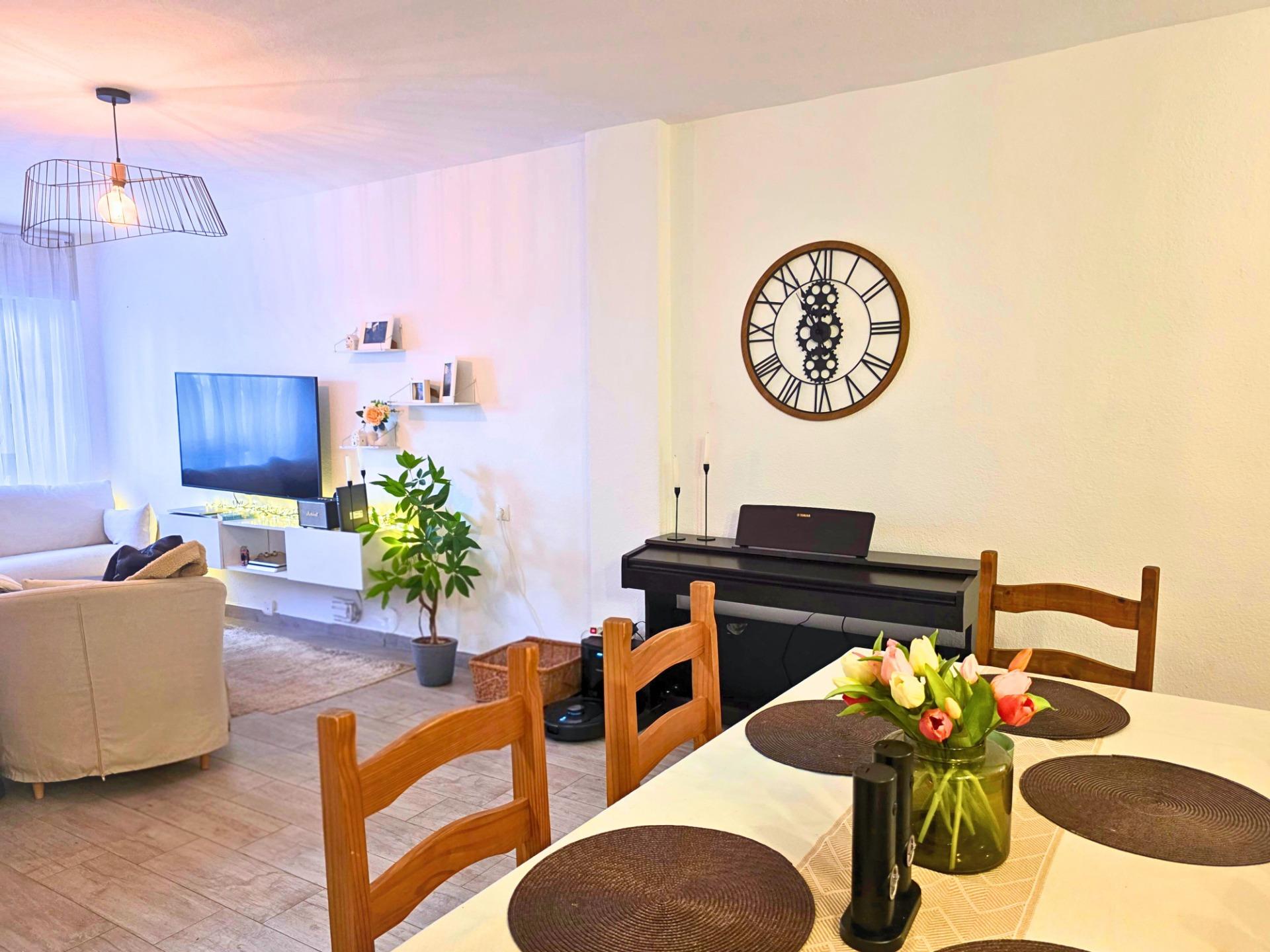Bedrooms: 3, Bathrooms: 1, Apartment in Torrevieja, Alicante, Spain
