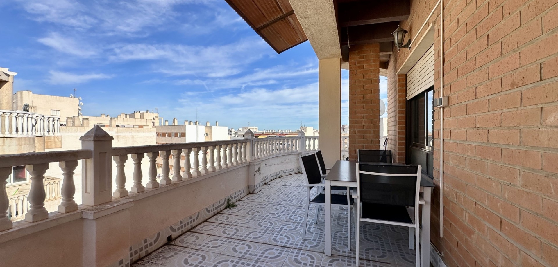 Kitchen in apartment for sale in Torrevieja