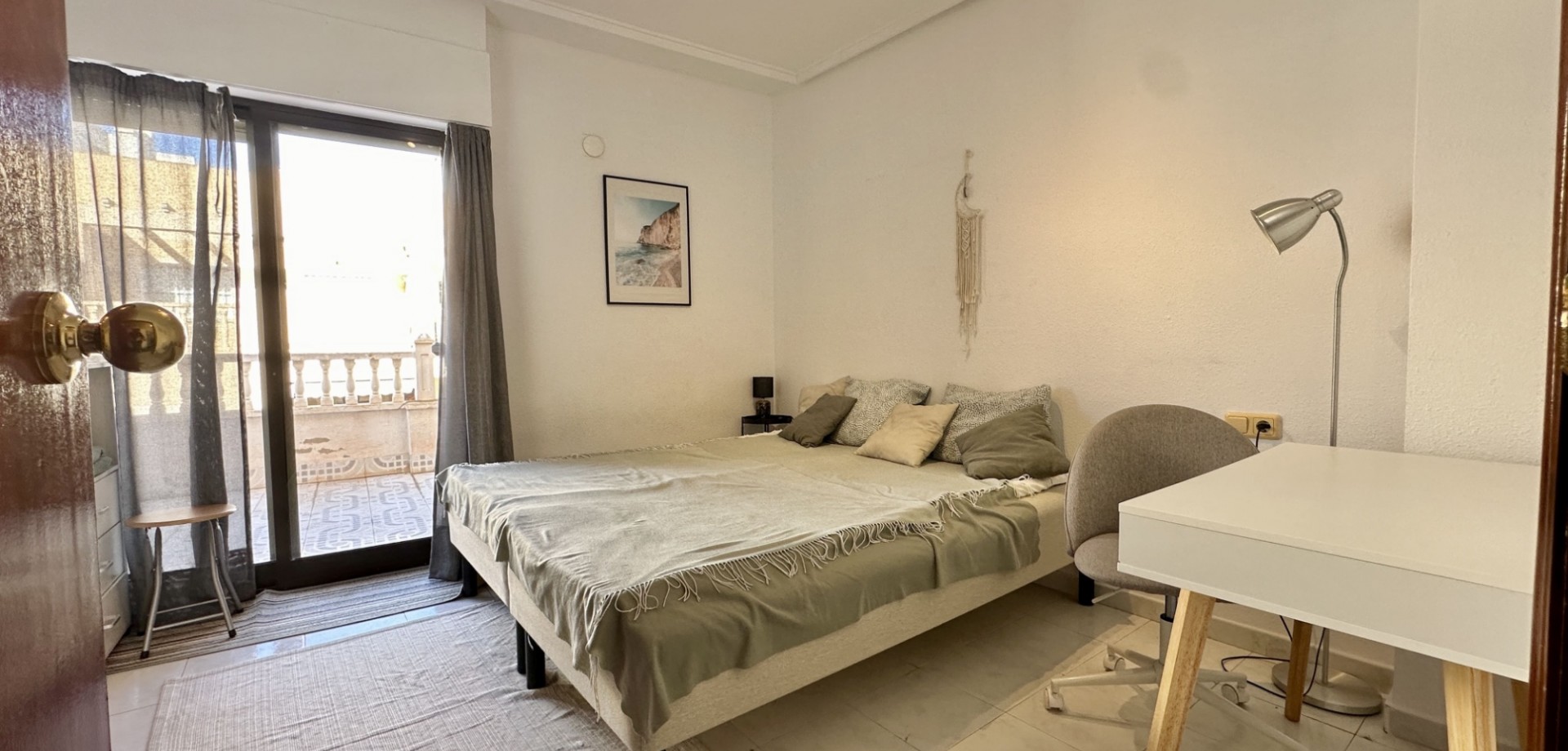 Terrace in apartment for sale in Torrevieja