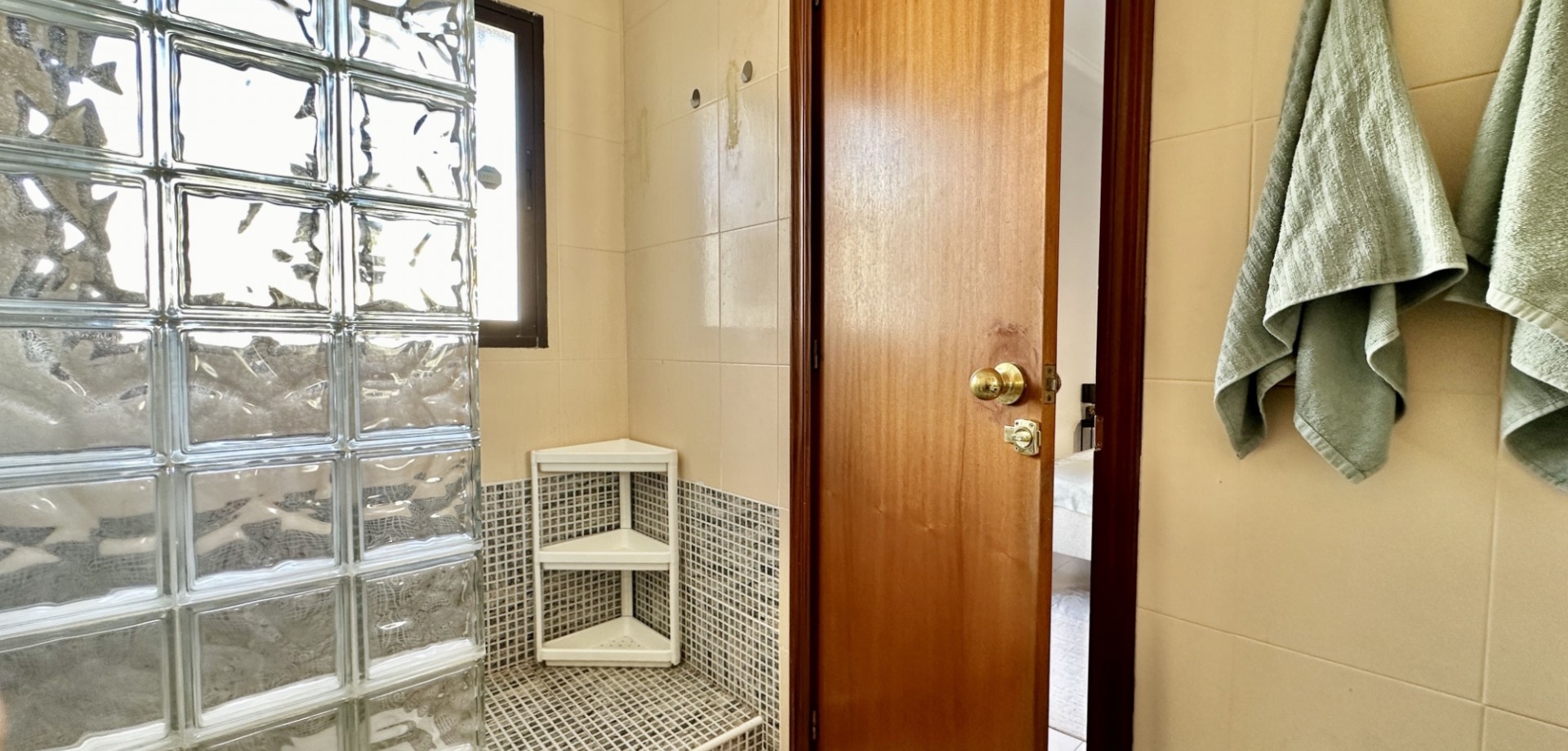 Bedroom in apartment for sale in Torrevieja