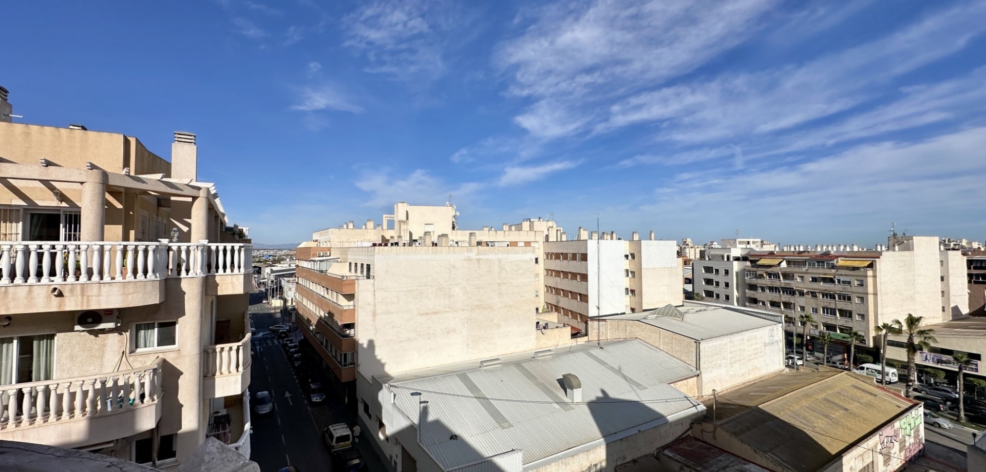 Terrace in apartment for sale in Torrevieja