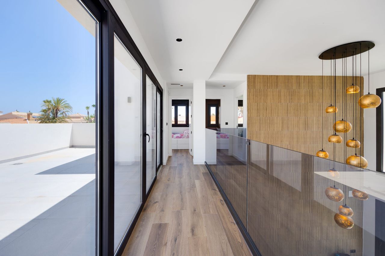 Living room in villa for sale in Torrevieja
