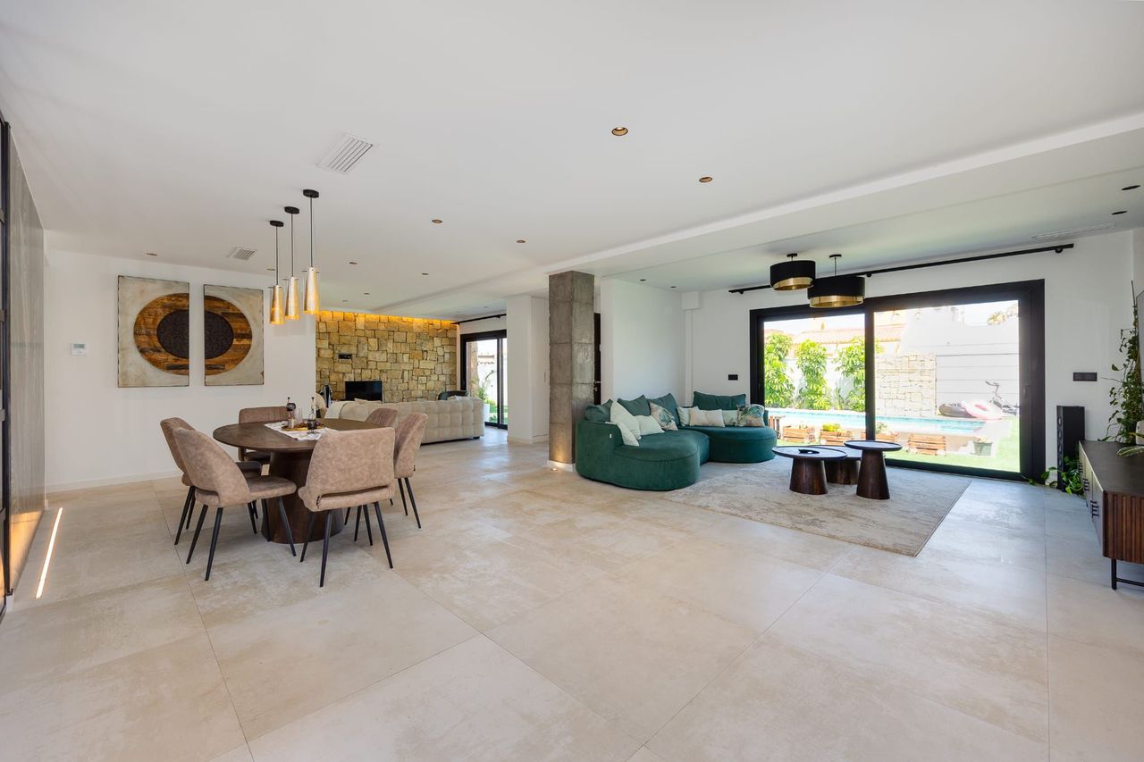 Garden in villa for sale in Torrevieja
