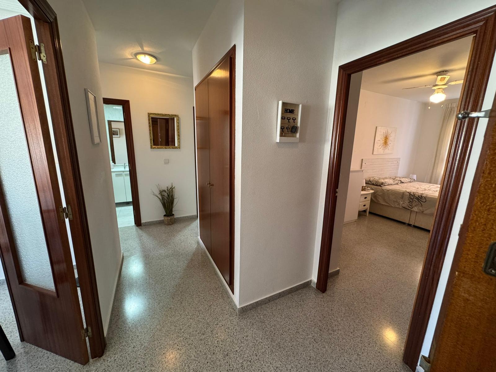 We present this spacious 100 m² apartment in San Miguel de Salinas, a property in good condition, id