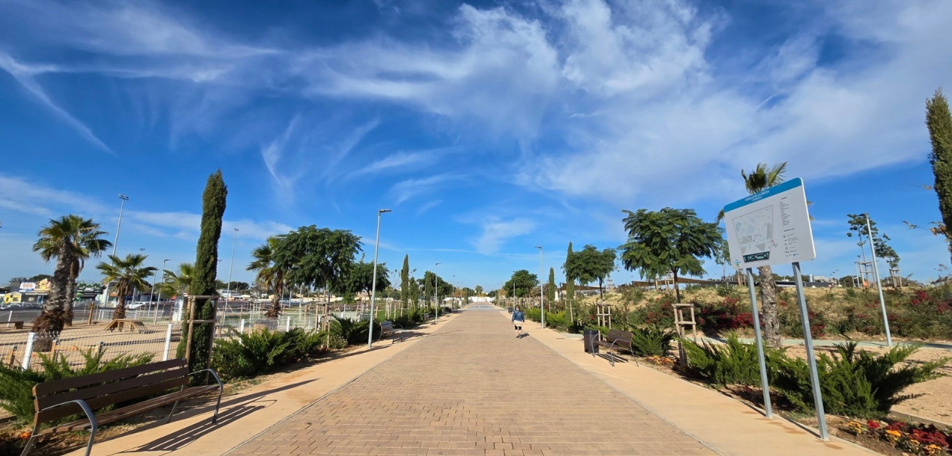 Terrace in villa for sale in Torrevieja