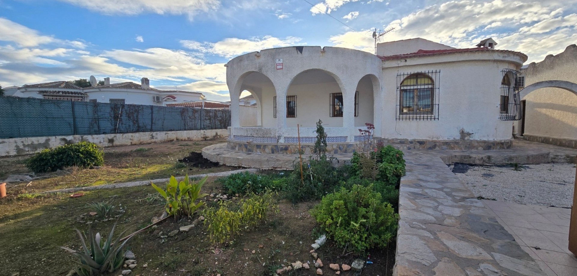 Terrace in villa for sale in Torrevieja
