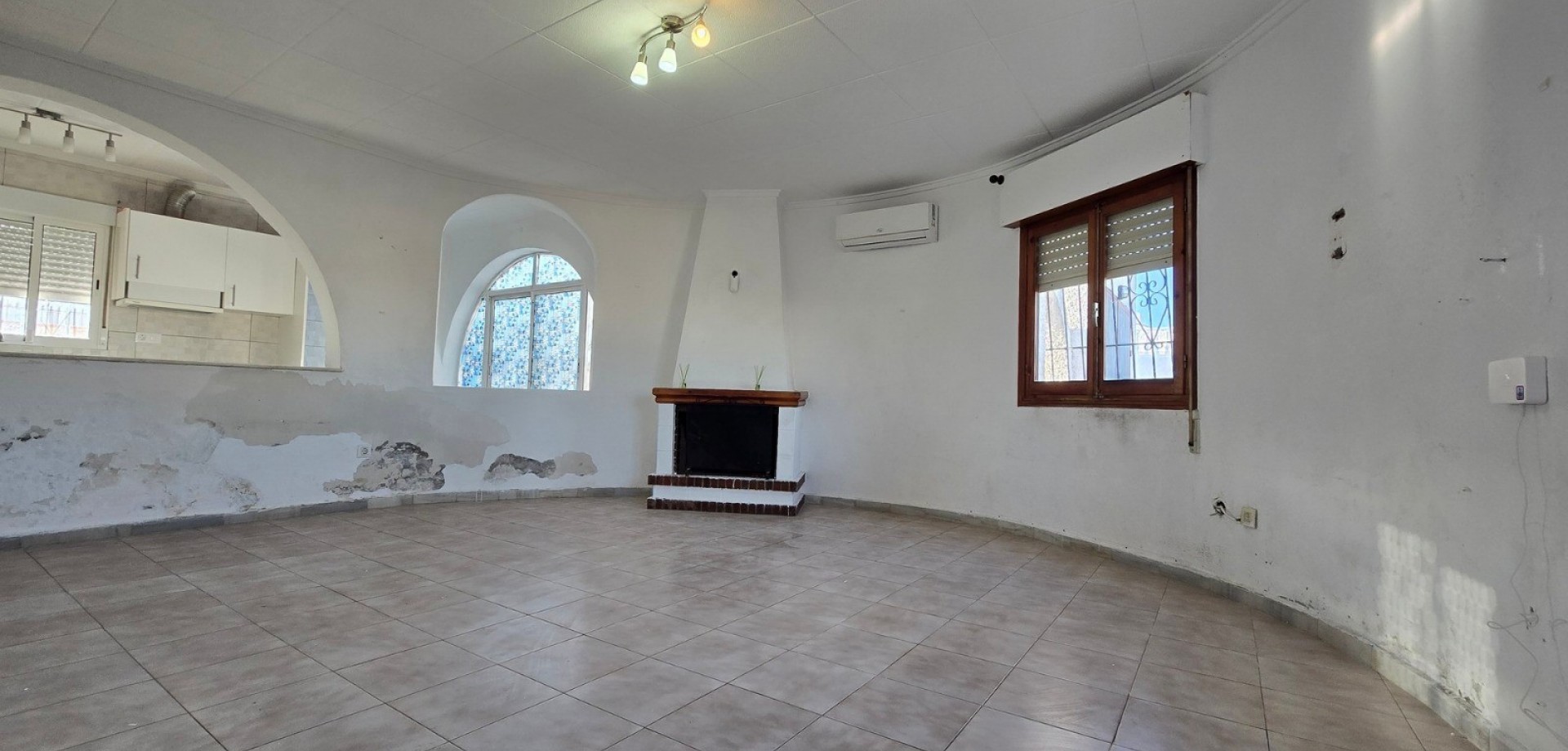 Dining area in villa for sale in Torrevieja