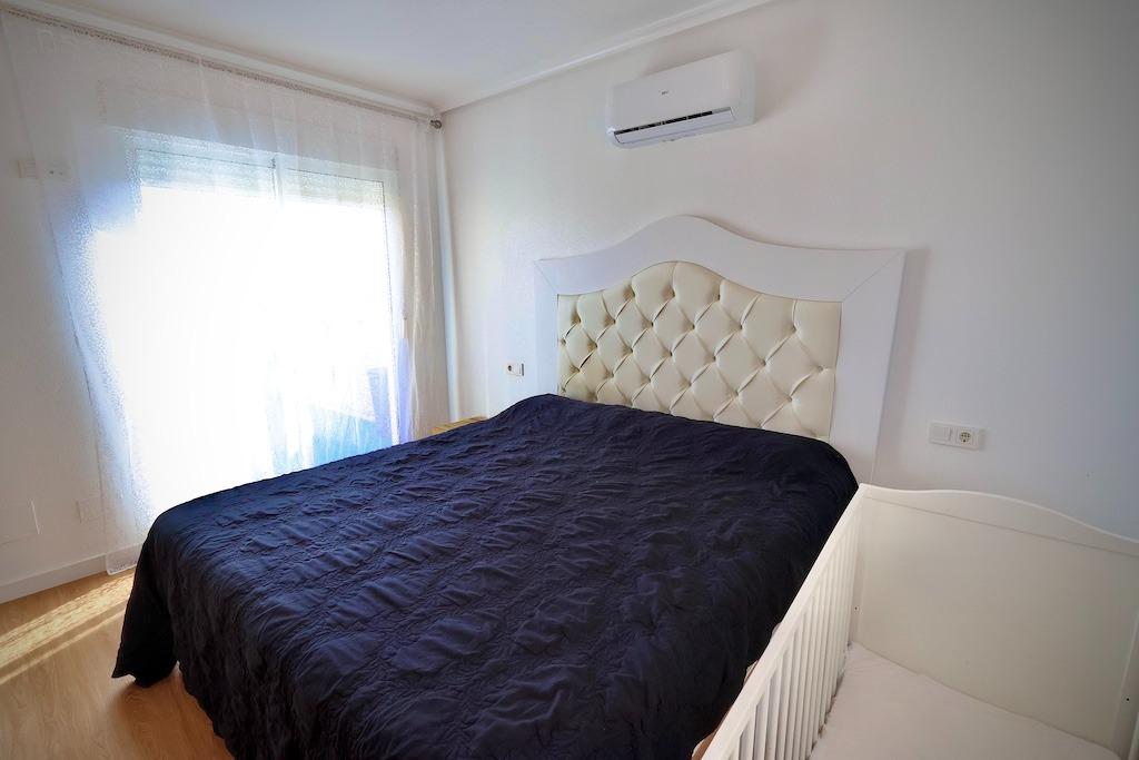 Master bedroom in villa for sale in San Miguel de Salinas