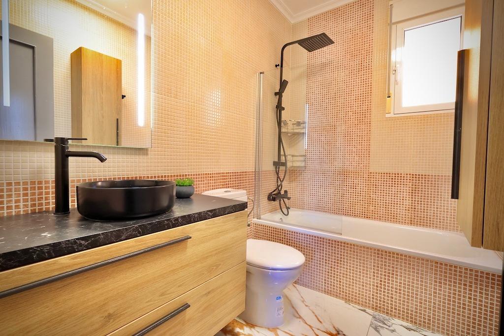 Bathroom in villa for sale in San Miguel de Salinas