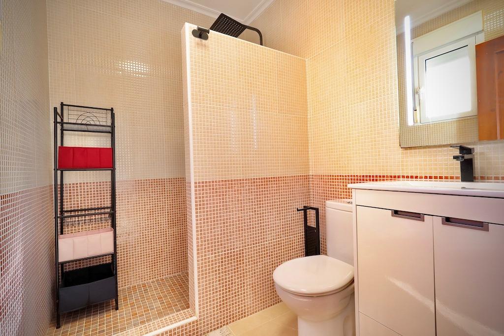 Garden in villa for sale in San Miguel de Salinas