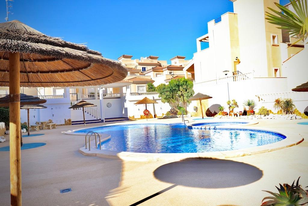 Garden in villa for sale in San Miguel de Salinas