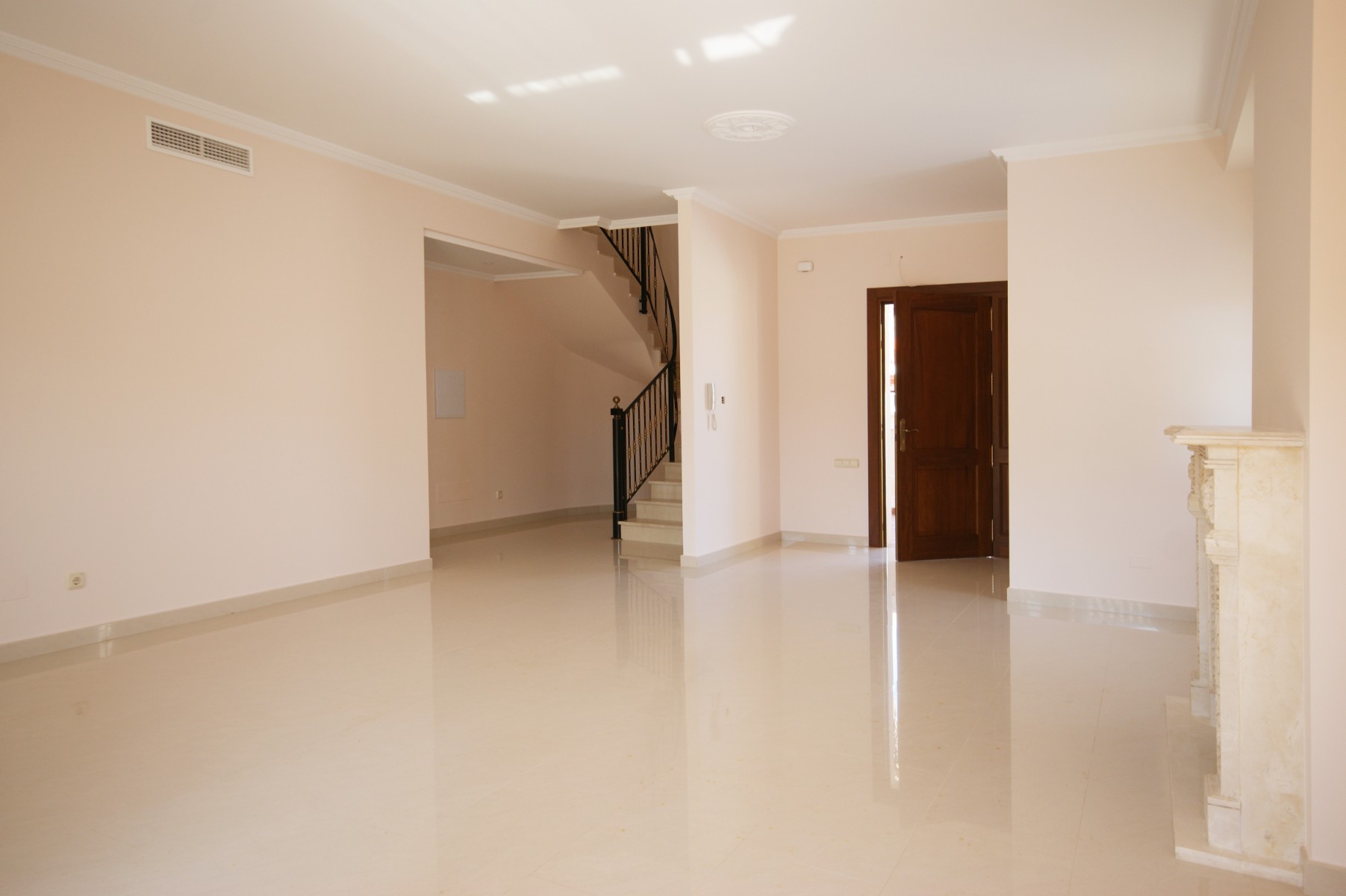 Bathroom in villa for sale in Cabo Roig