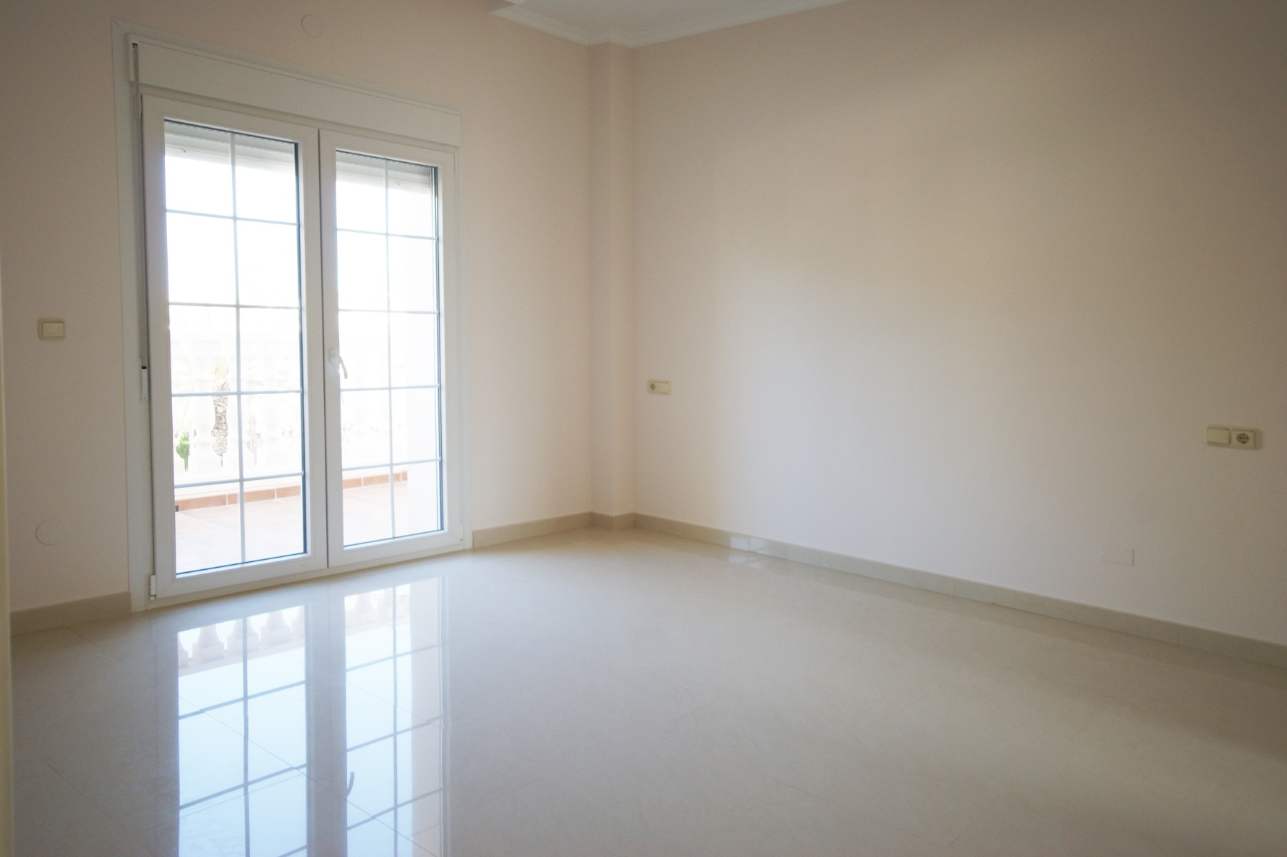 Garden in villa for sale in Cabo Roig