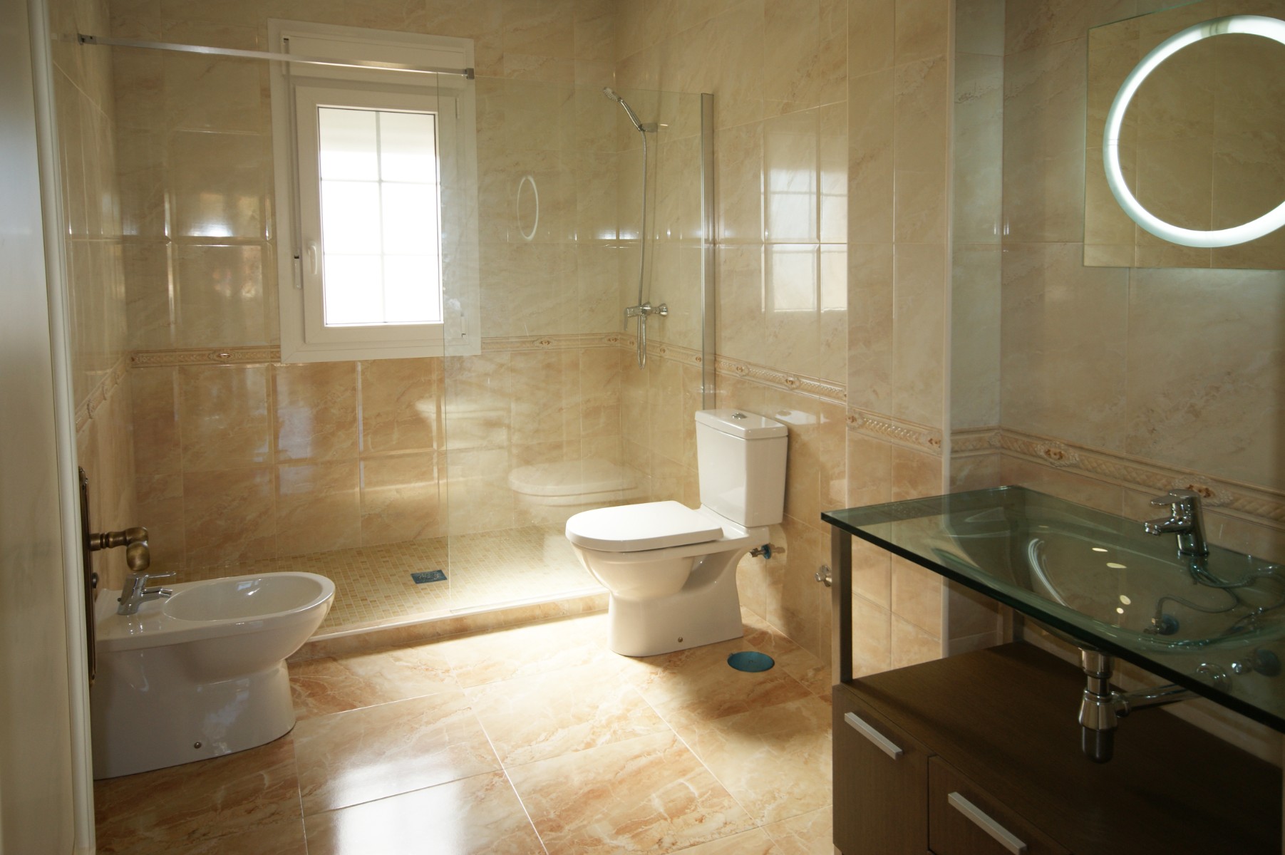 Bedroom in villa for sale in Cabo Roig