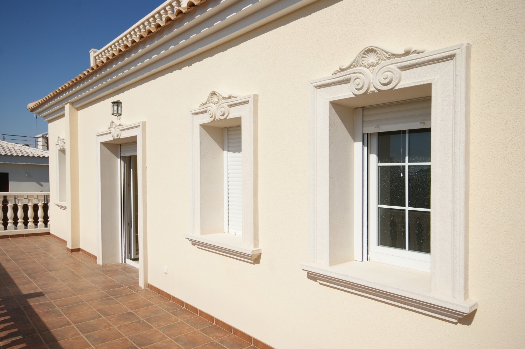 Terrace in villa for sale in Cabo Roig