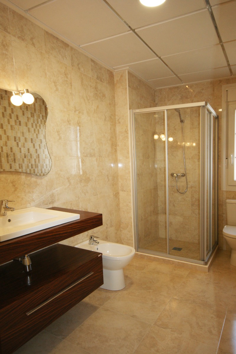 Bedroom in villa for sale in Cabo Roig