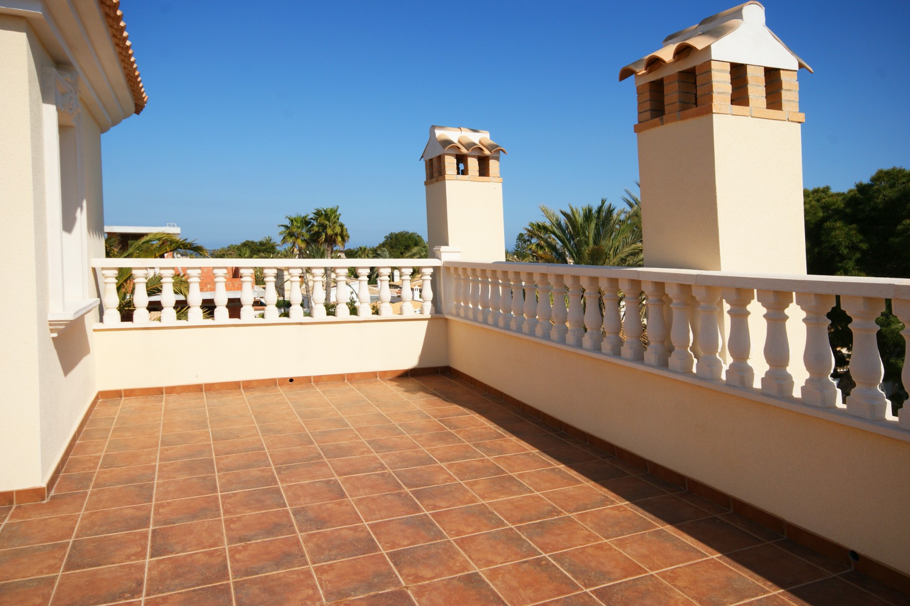 Garden in villa for sale in Cabo Roig