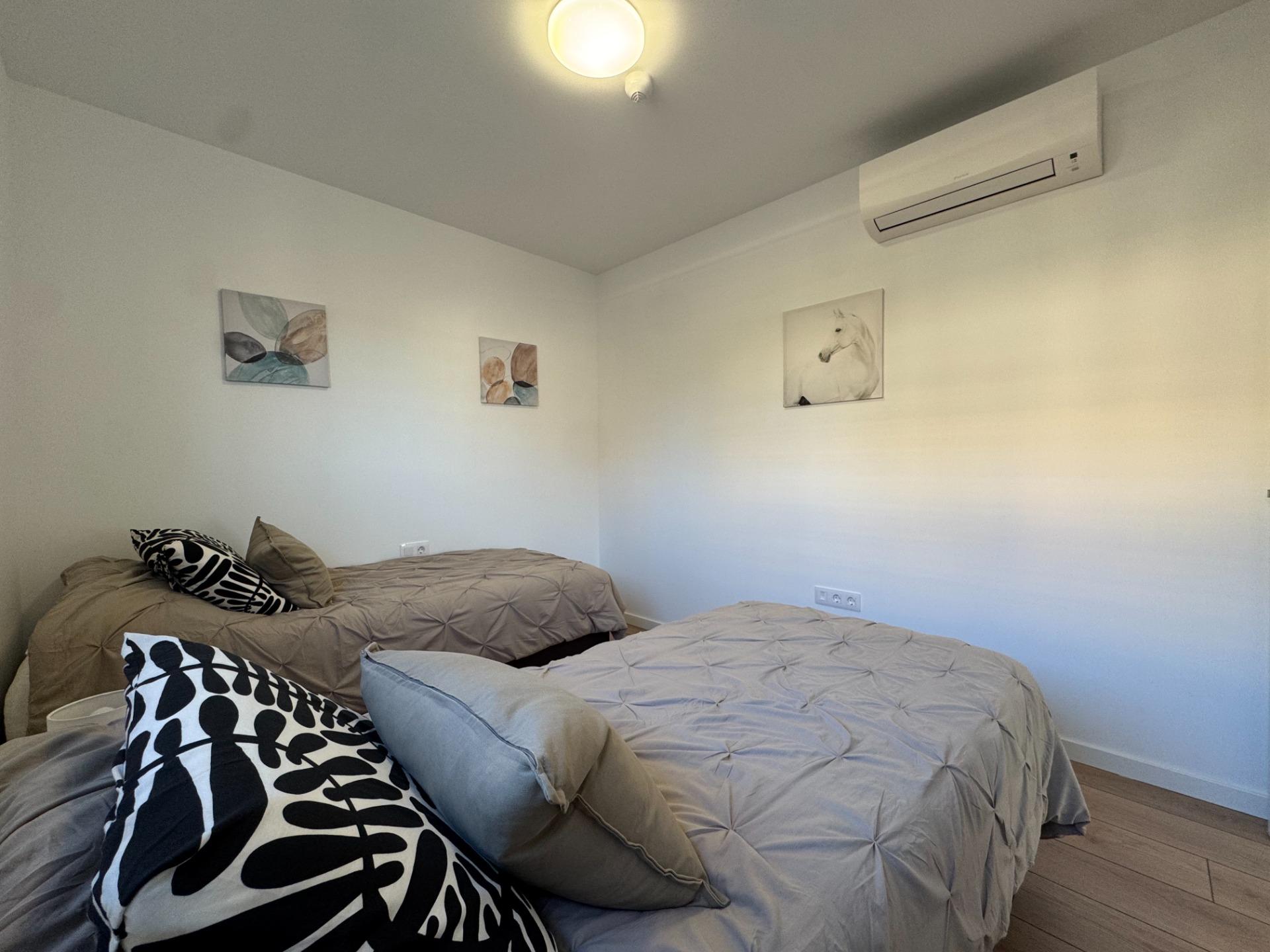 Bedroom in apartment for sale in Pilar de La Horadada