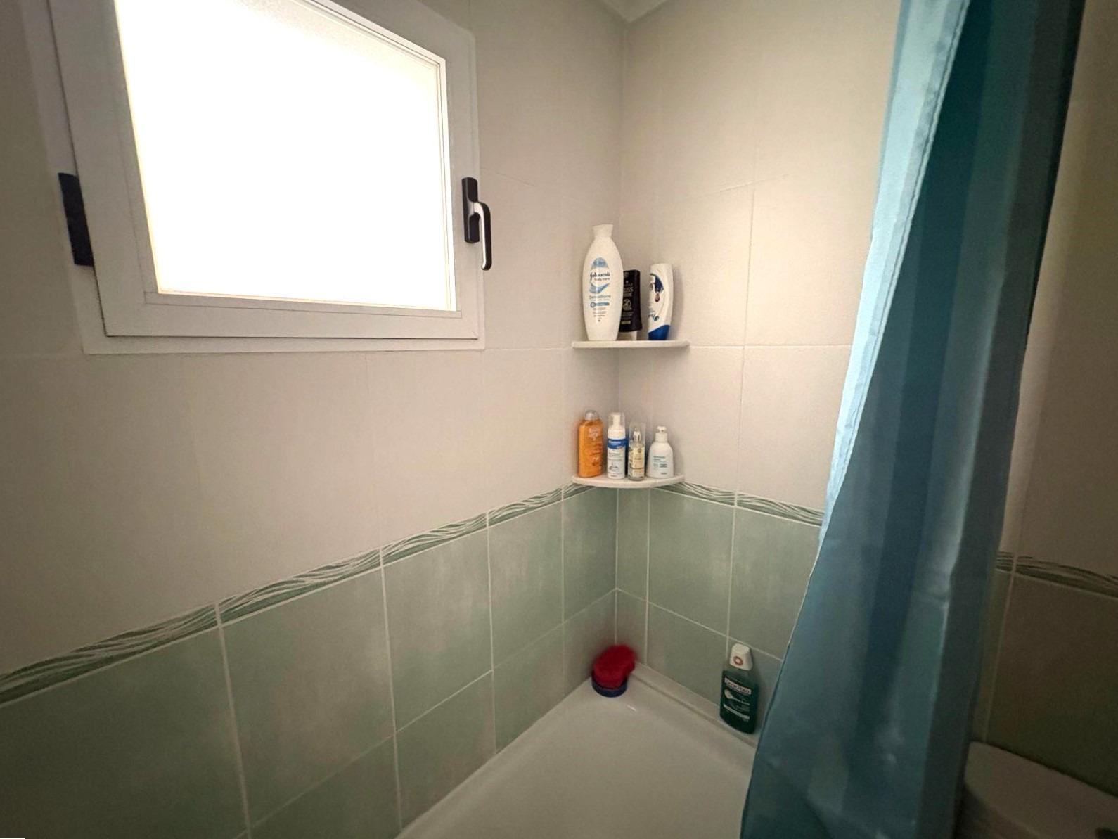 Bedroom in apartment for sale in Torrevieja