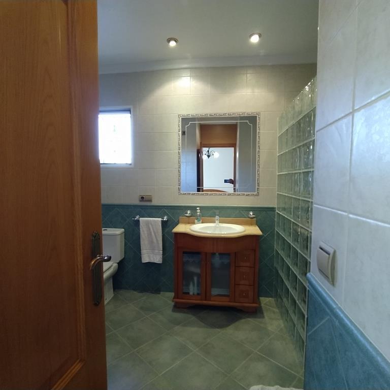Master bedroom in villa for sale in Orihuela