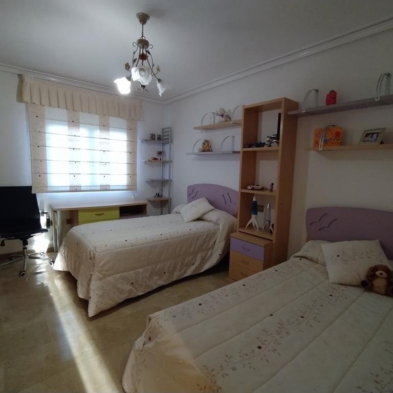 Pool area in villa for sale in Orihuela