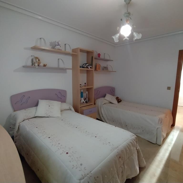 Garden in villa for sale in Orihuela