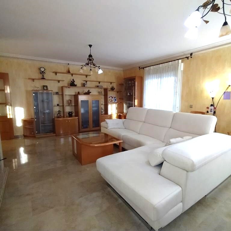 Dining area in villa for sale in Orihuela