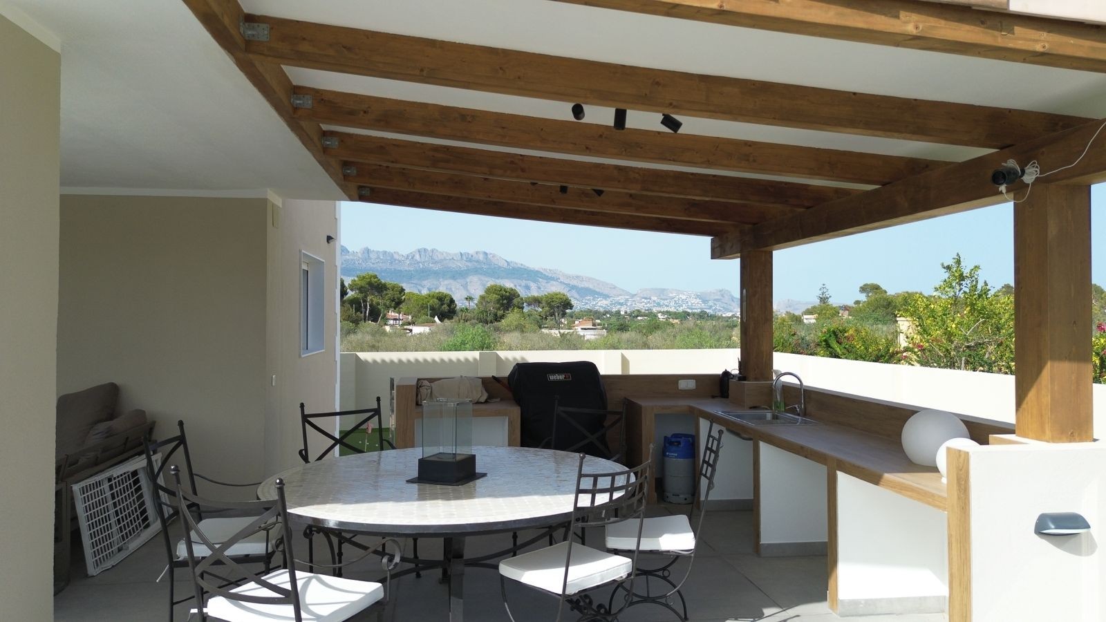 Living room in villa for sale in Alfas del Pi