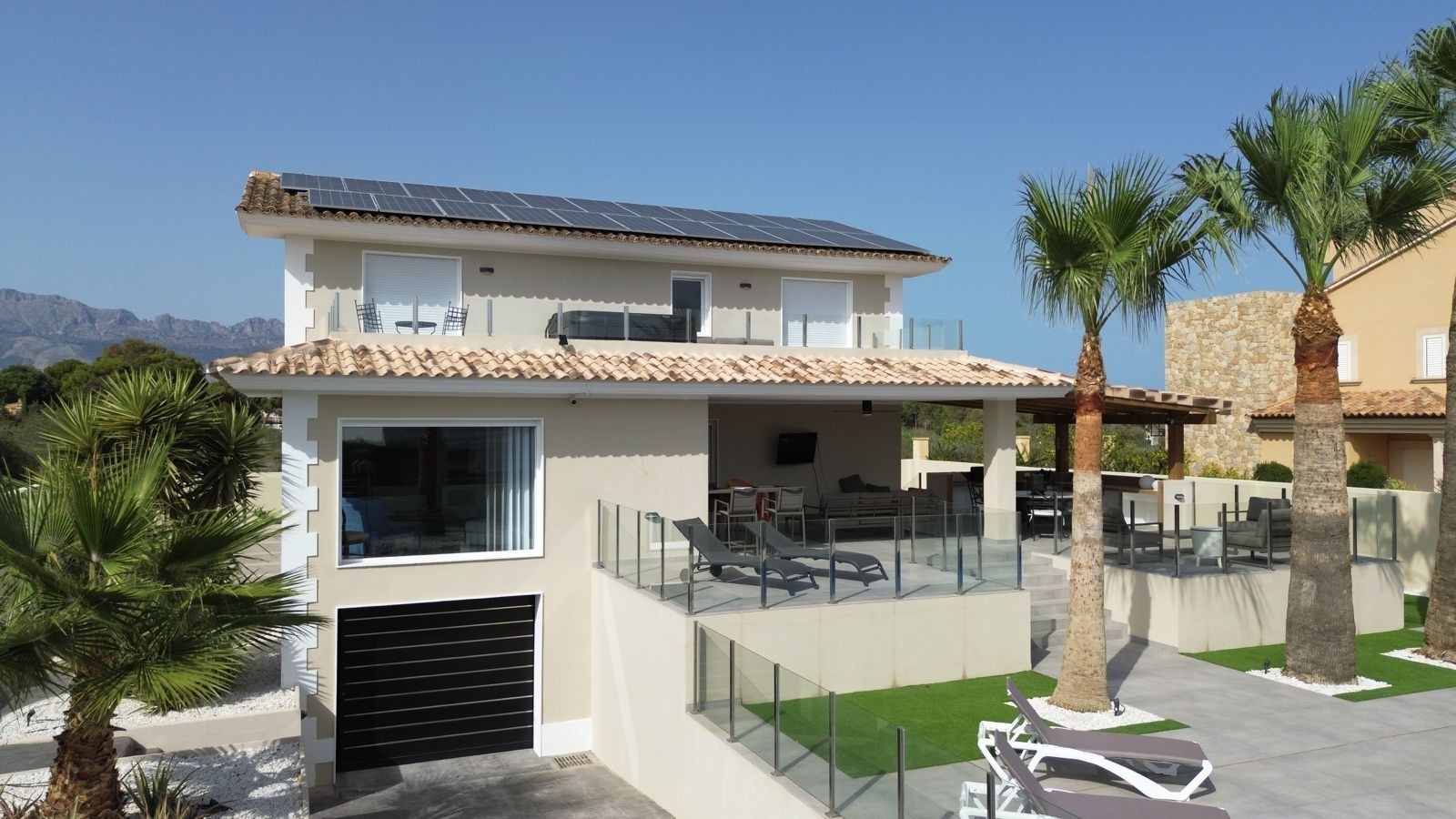 Kitchen in villa for sale in Alfas del Pi